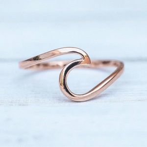 Pura Vida Rose Gold Wave Ring